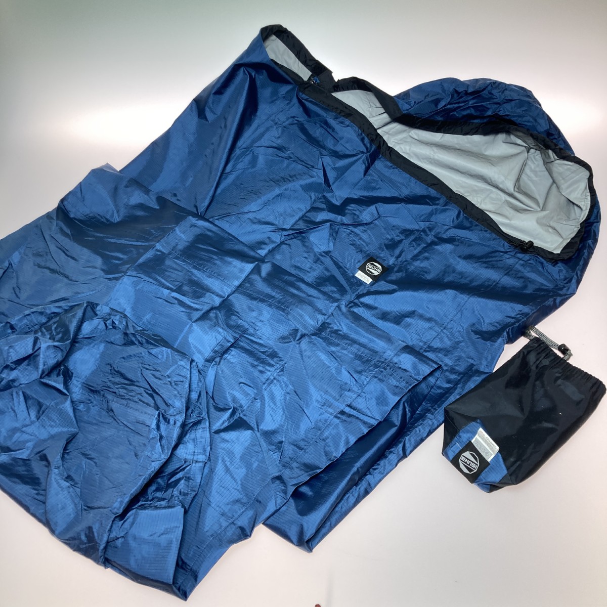 【中古】ISUKA イスカ ゴアテックス インフィニアムシュラフカバー ウルトラ点火装置 広広とした ネイビーブルー C価値づける