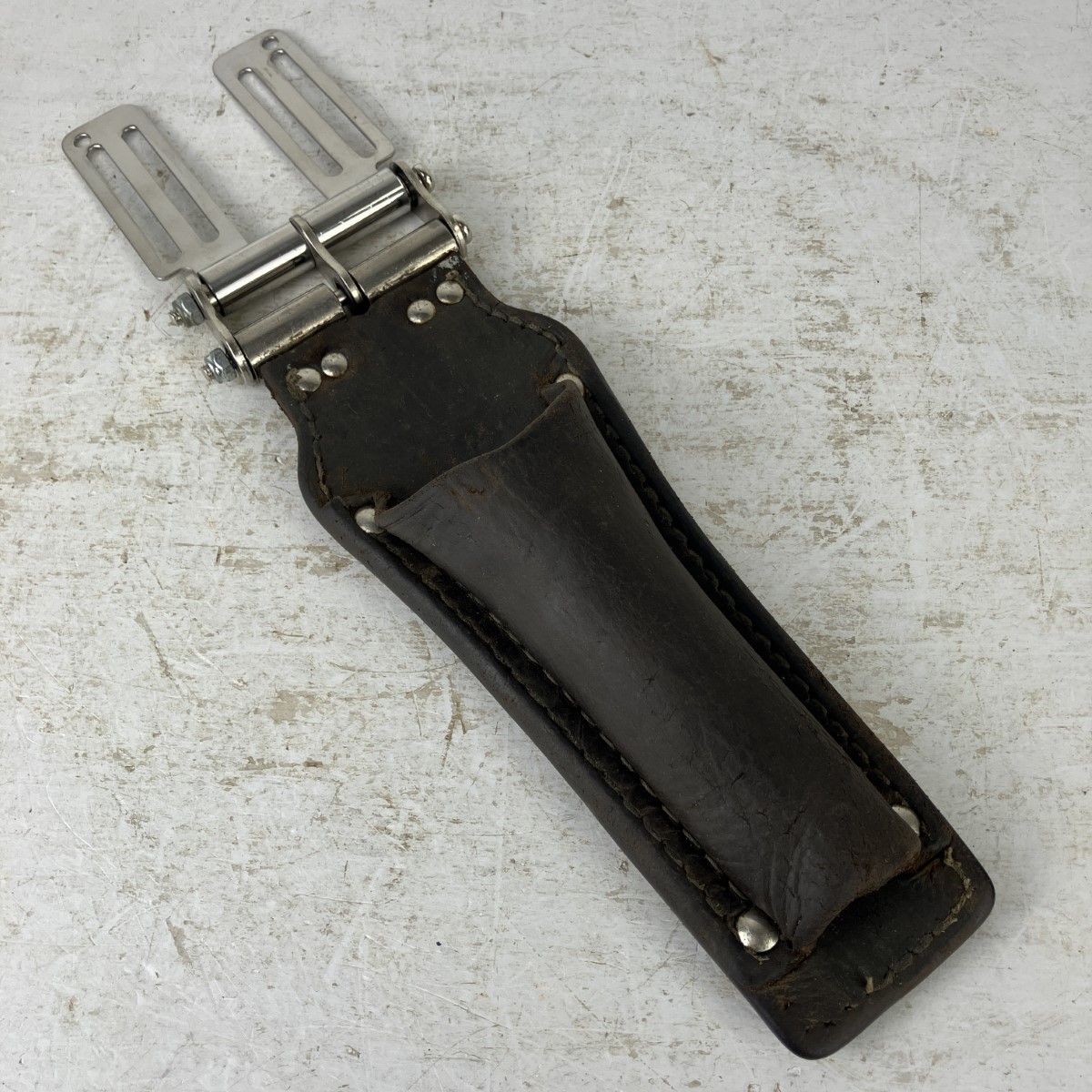 ЗЗ【中古】KNICKS 物の具差し 引きはなつ印字機SUS三尺帯繰り返し(SUS-15-2) チェーン店金具付 本体型番曖昧模糊たる 赤銅色×しろがね色 C序列付ける