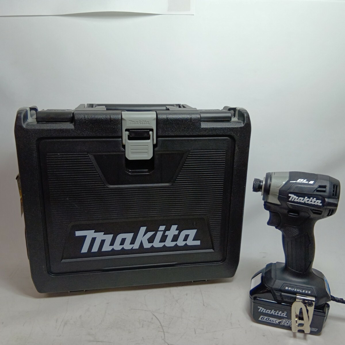 【中古】MAKITA マキタ インパクトドライバ TD173DRGXB ブラック 未使用品(S) コードレス式 18v 6.0Ah 393442 Sランク