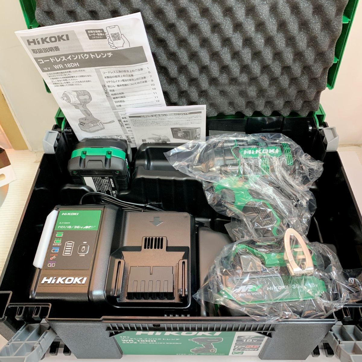 【中古】HiKOKI ハイコーキ 18ｖコードレスインパクトレンチ 申し受ける器・申し受ける池2個・容れもの付  WR18DH 緑であること S位置づける