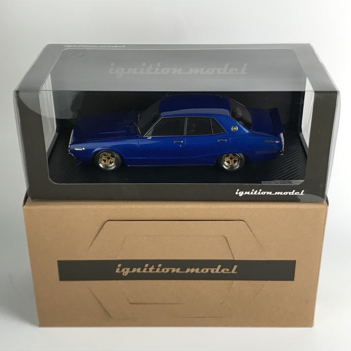 【中古】 イグニッションモデル 1/18 Nissan Skyline 2000 GT-X GC110 IG3272 ブルーメタリック B序列付ける