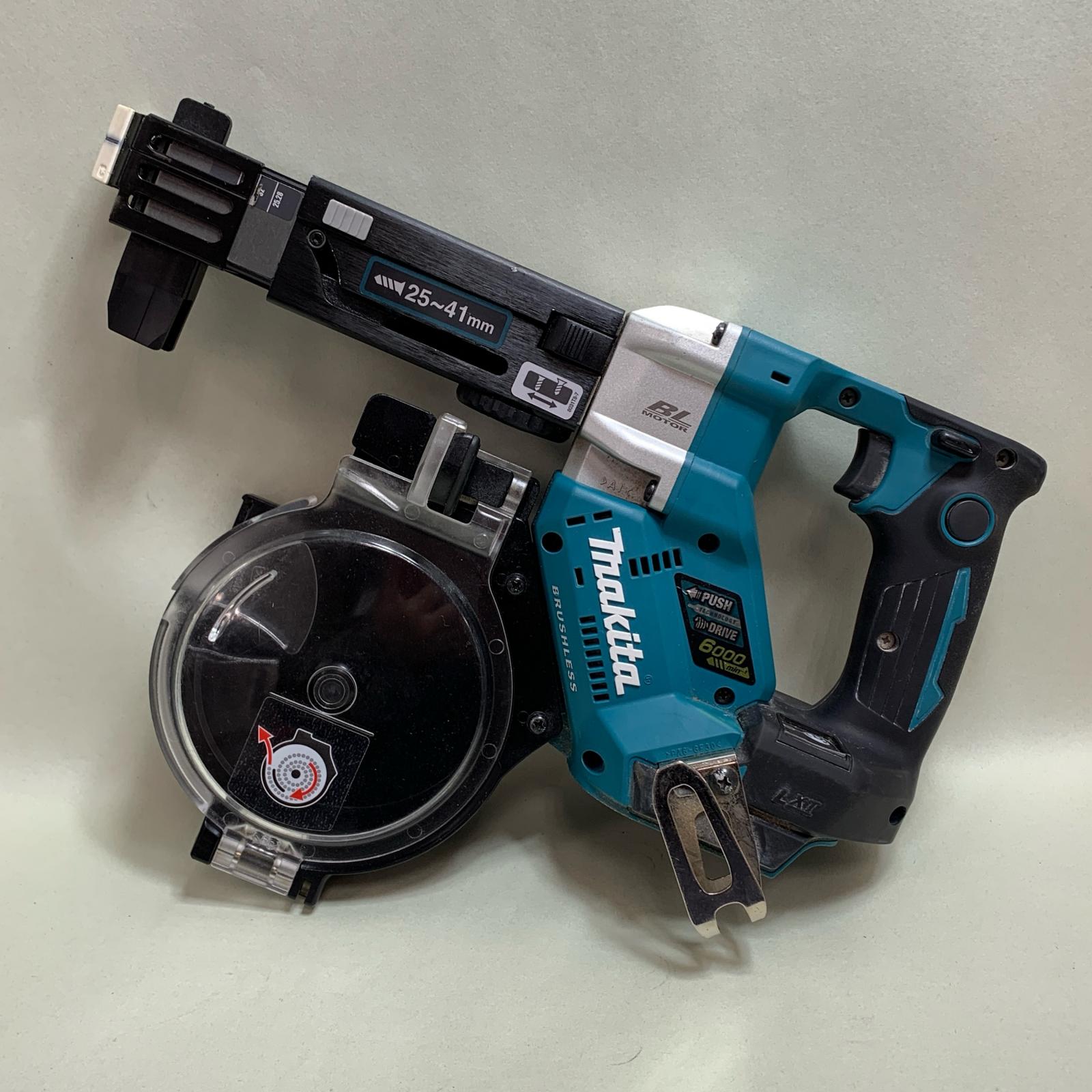 ♭♭【中古】MAKITA マキタ 申し受ける式オートパックスクリュードライバー 本体のみ FR451D 青色 B価値づける