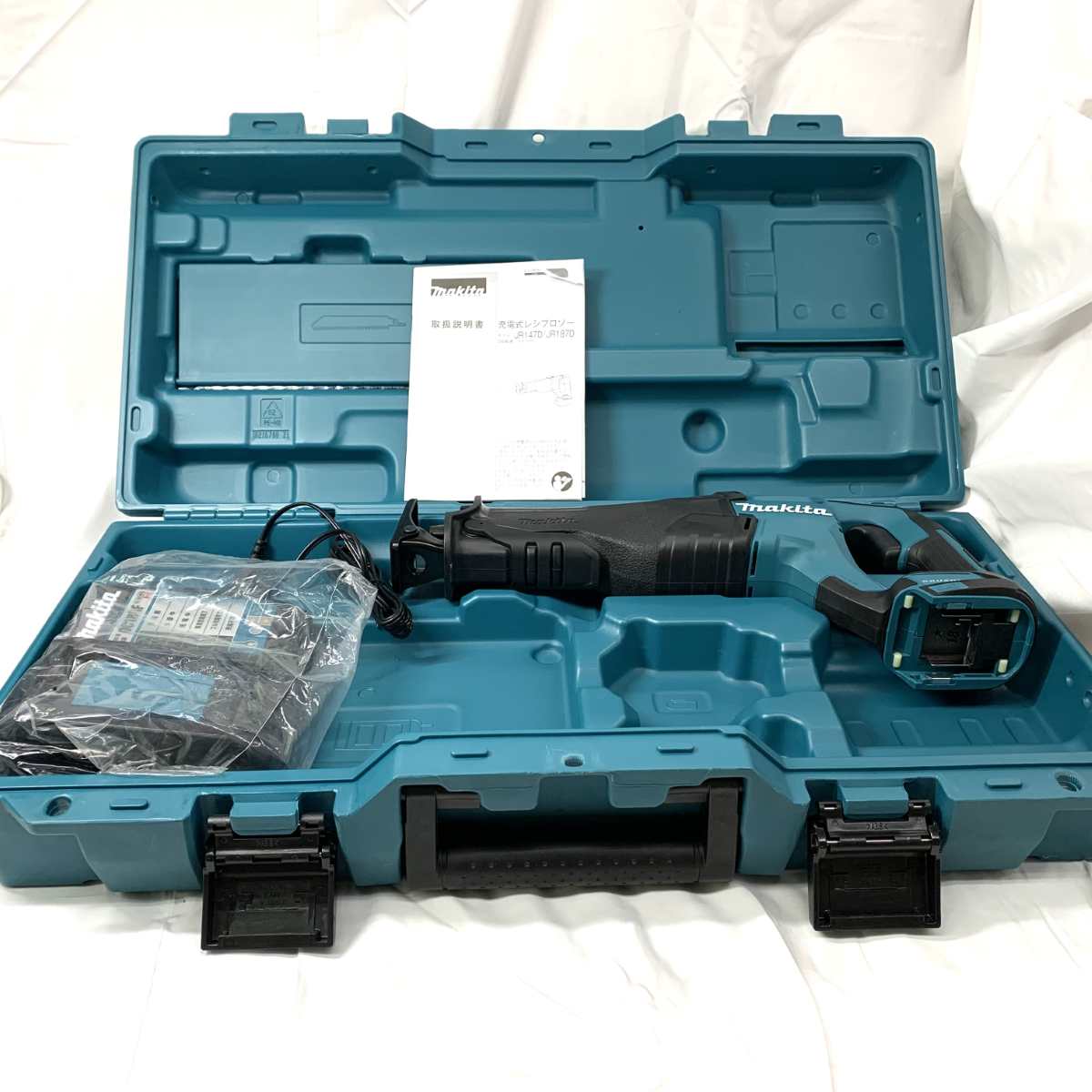 ●●【中古】MAKITA マキタ 切りはなす手道具 レシプロソー  入れもの傷あり JR187D A価値づける