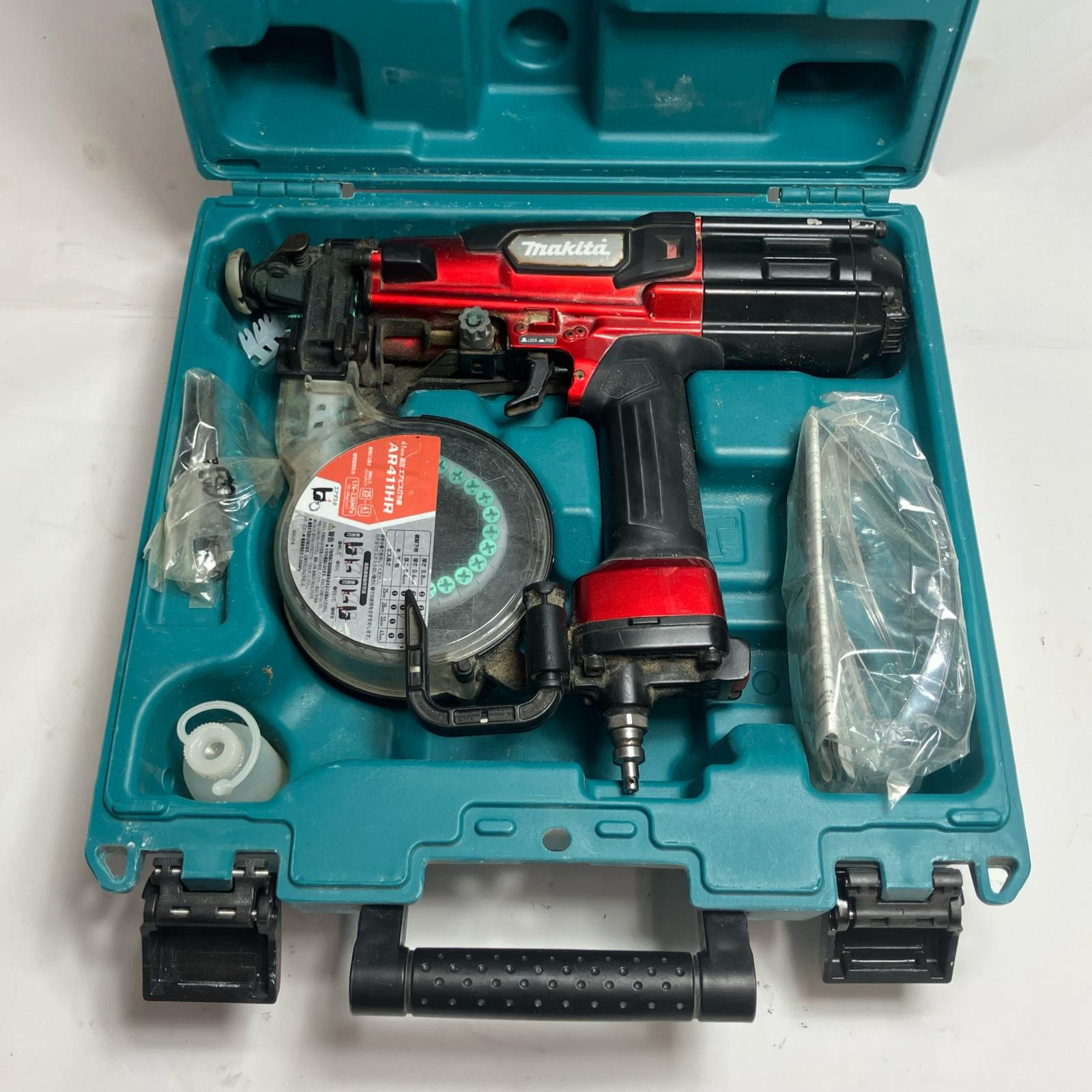 【中古】MAKITA マキタ エア湖物の具 容れもの付 高圧エア湖釘打ち  AR411HR 赤いこと B位置づける