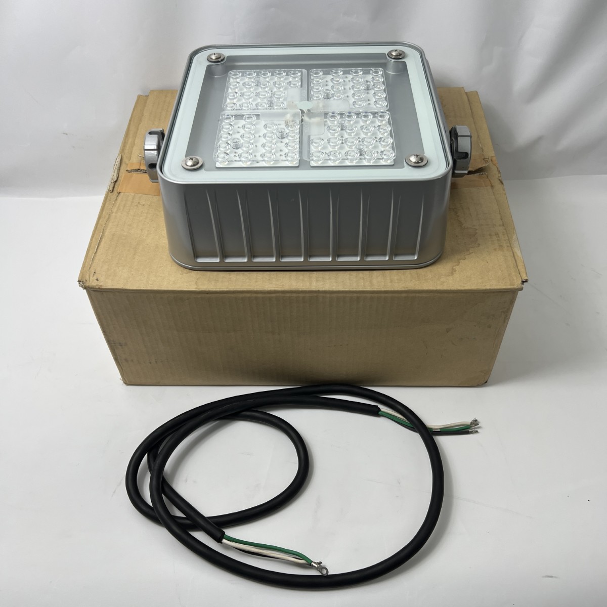 〇〇【中古】TOSHIBA 東芝 LED投光器 動作未確認 JEDS-11902NW-LJ2 Dランク