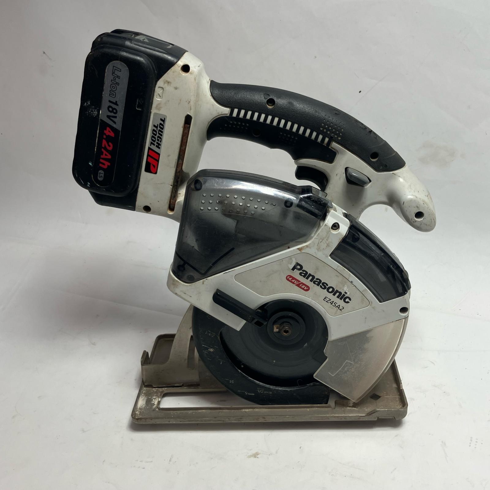 【中古】Panasonic パナソニック 切りはなす手道具 コードレス式 135粍 18v丸のこ 申し受ける池1個付 EZ45A2 白いこと C価値づける