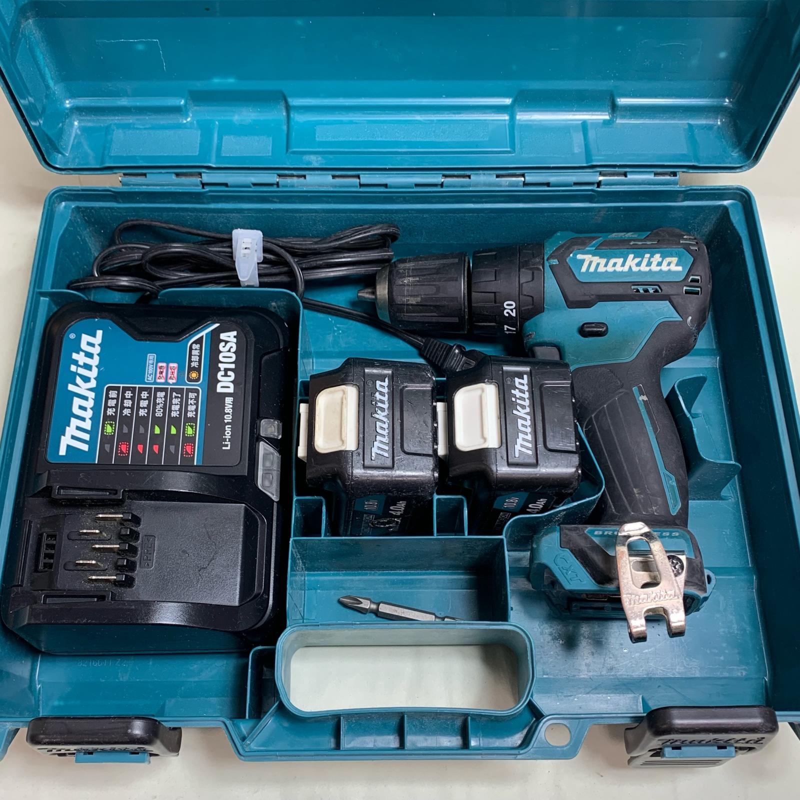 【中古】MAKITA マキタ 申し受ける式揺りうごかすドライバドリル 申し受ける器・申し受ける池2個・容れもの付 HP332DSMX 青碧 B位置づける