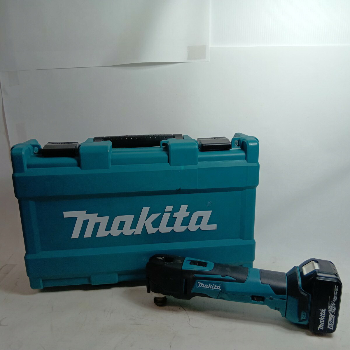 【中古】MAKITA マキタ マルチツール TM51D ブルー 程度B 充電器・充電池1個・ケース付 コードレス式 18v 6.0Ah Bランク