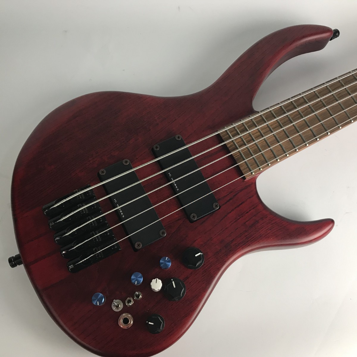 【中古】InyenVina IYV 5弦ベース オーダーベース 本体のみ Bランク 42,900円