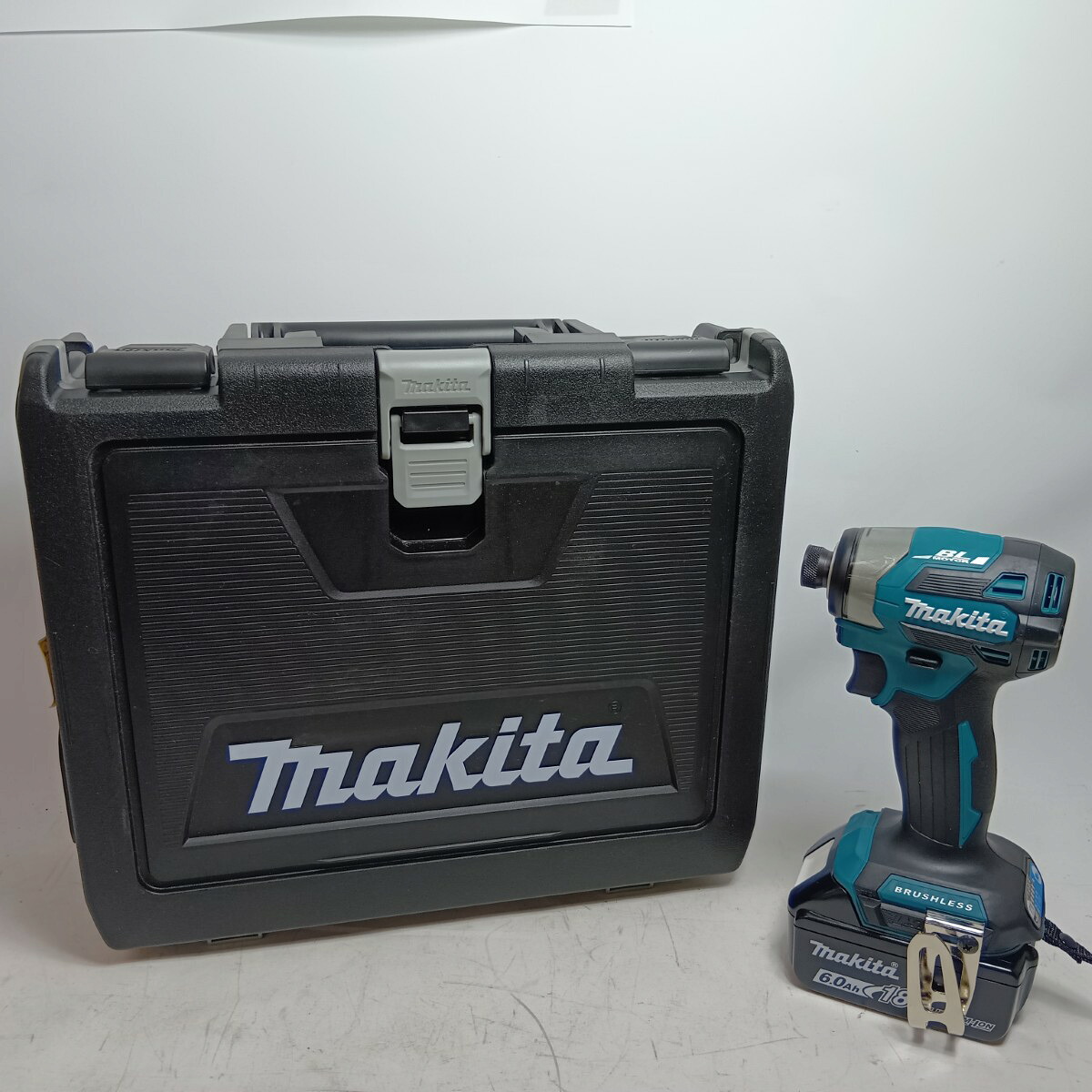 【中古】MAKITA マキタ インパクトドライバ TD173DRGX ブルー コードレス式 18V/6.0Ah 189978 Sランク