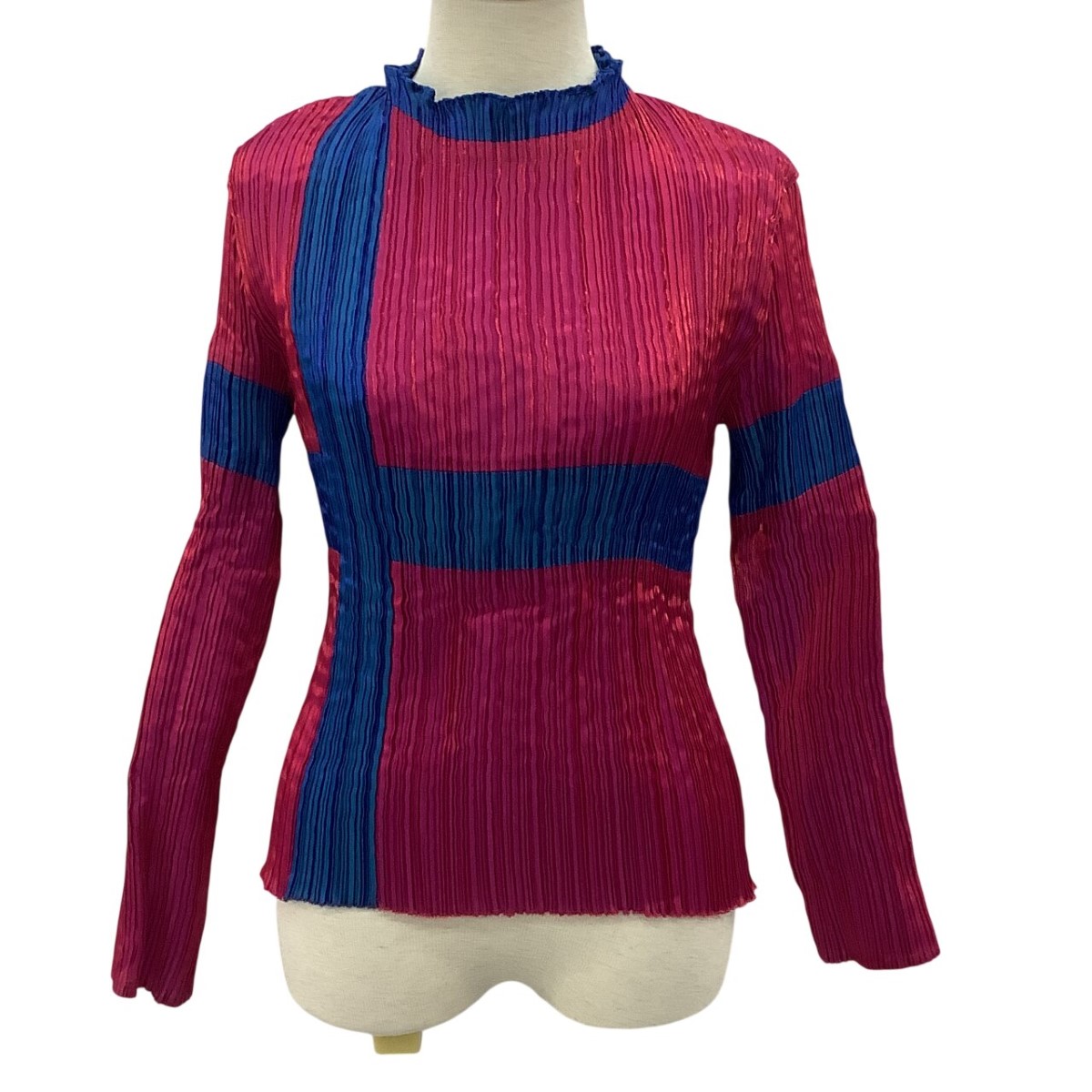 【中古】ISSEY MIYAKE イッセイミヤケ レディース プリーツ カットソー 光沢 IM63-FJ806 ショッキングピンク Bランク