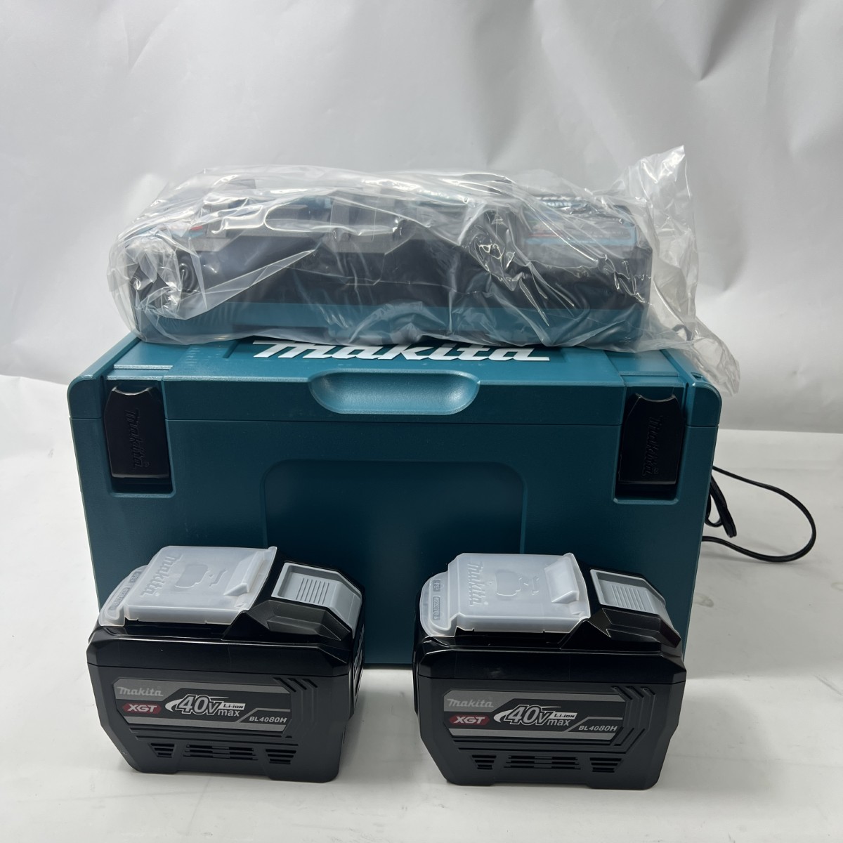 【中古】MAKITA マキタ 40Vmaxパワーソースキット バッテリBL4080H×2個・手っとり早い申し受ける器DC40RB XGT16 A00055 S位置づける