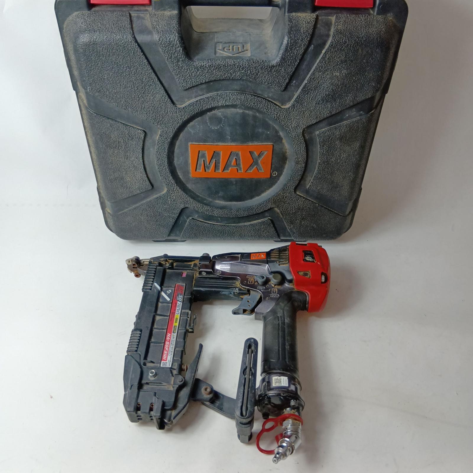 【中古】MAX マックス 高圧ステープル用エアネイラ HA-50F3 赤いこと 入れもの付 50粍 C序列付ける