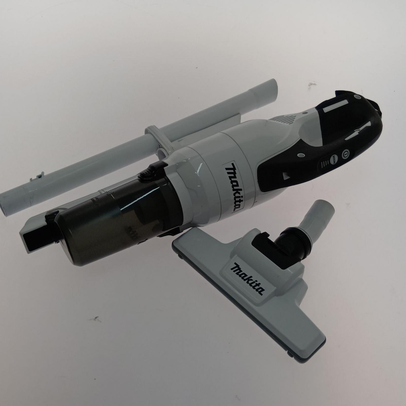 【中古】MAKITA マキタ 充電式クリーナ18Ｖ CL286FD Bランク