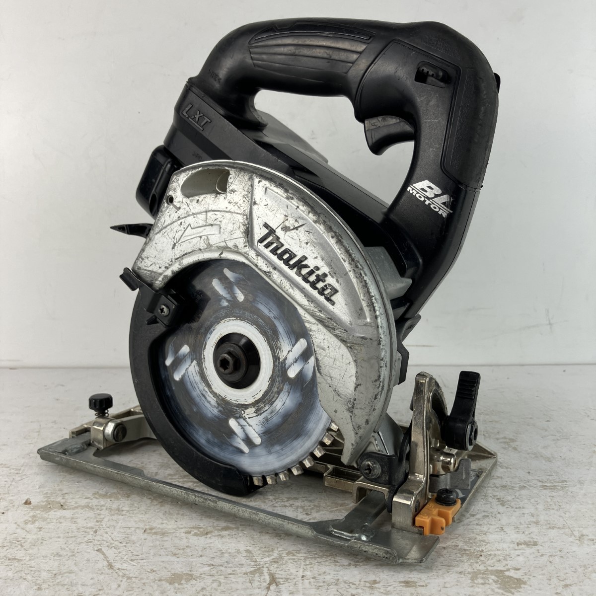 【中古】MAKITA マキタ 14.4v 125粍 申し受ける式丸のこ 乾電池x1付 ※申し受ける器皆無 HS470D 黒いこと C位置づける