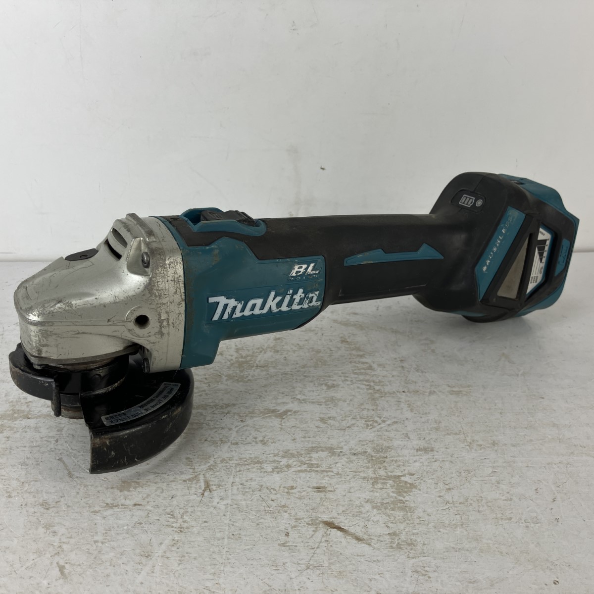 【中古】MAKITA マキタ 18v 100粍 申し受ける式ディスクグラインダ ※蓄電池、申し受ける器皆無 GA412D 青色 C価値づける