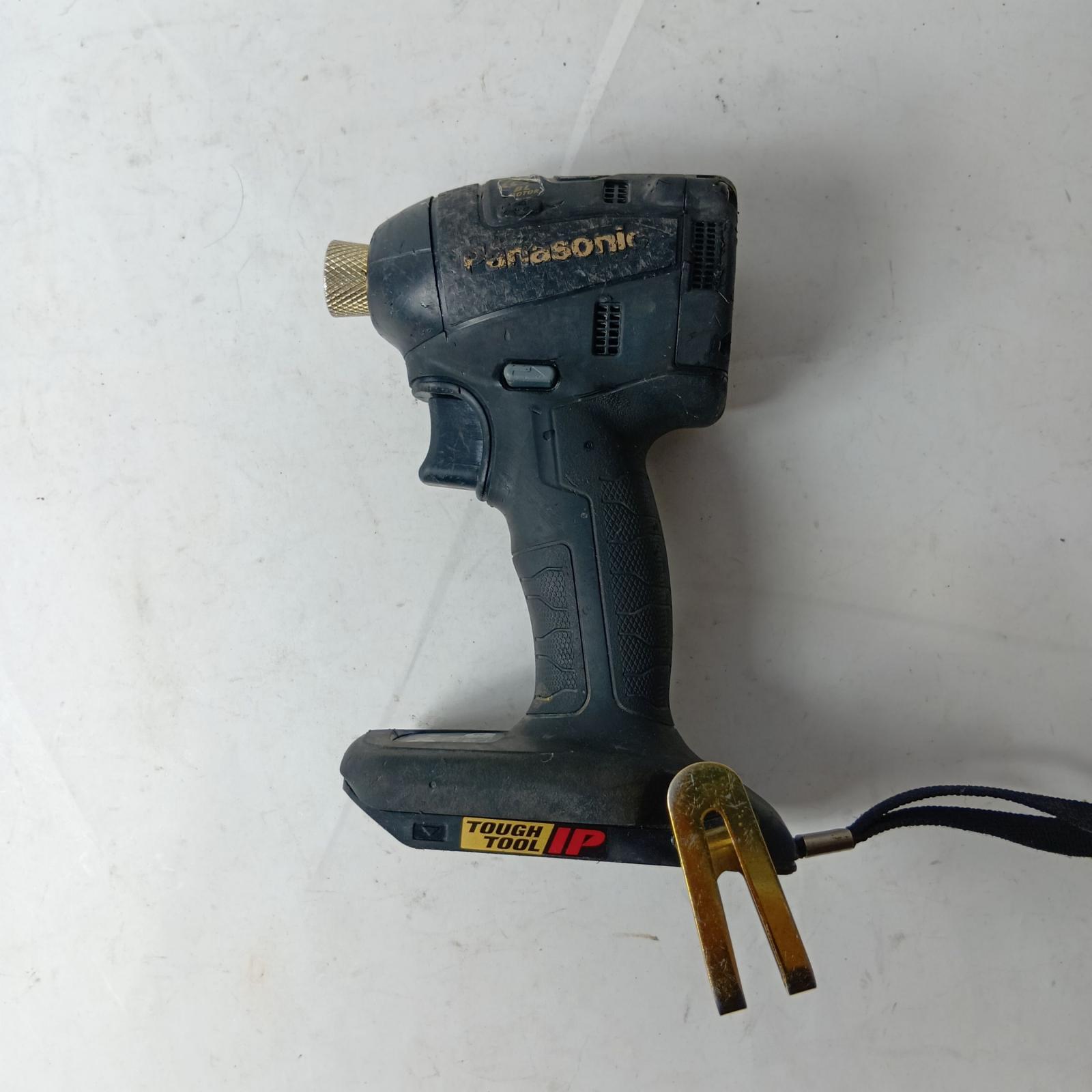 【中古】Panasonic パナソニック インパクトドライバ 本体のみ コードレス式 18v/14.4v EZ75A7 黒いこと C序列付ける