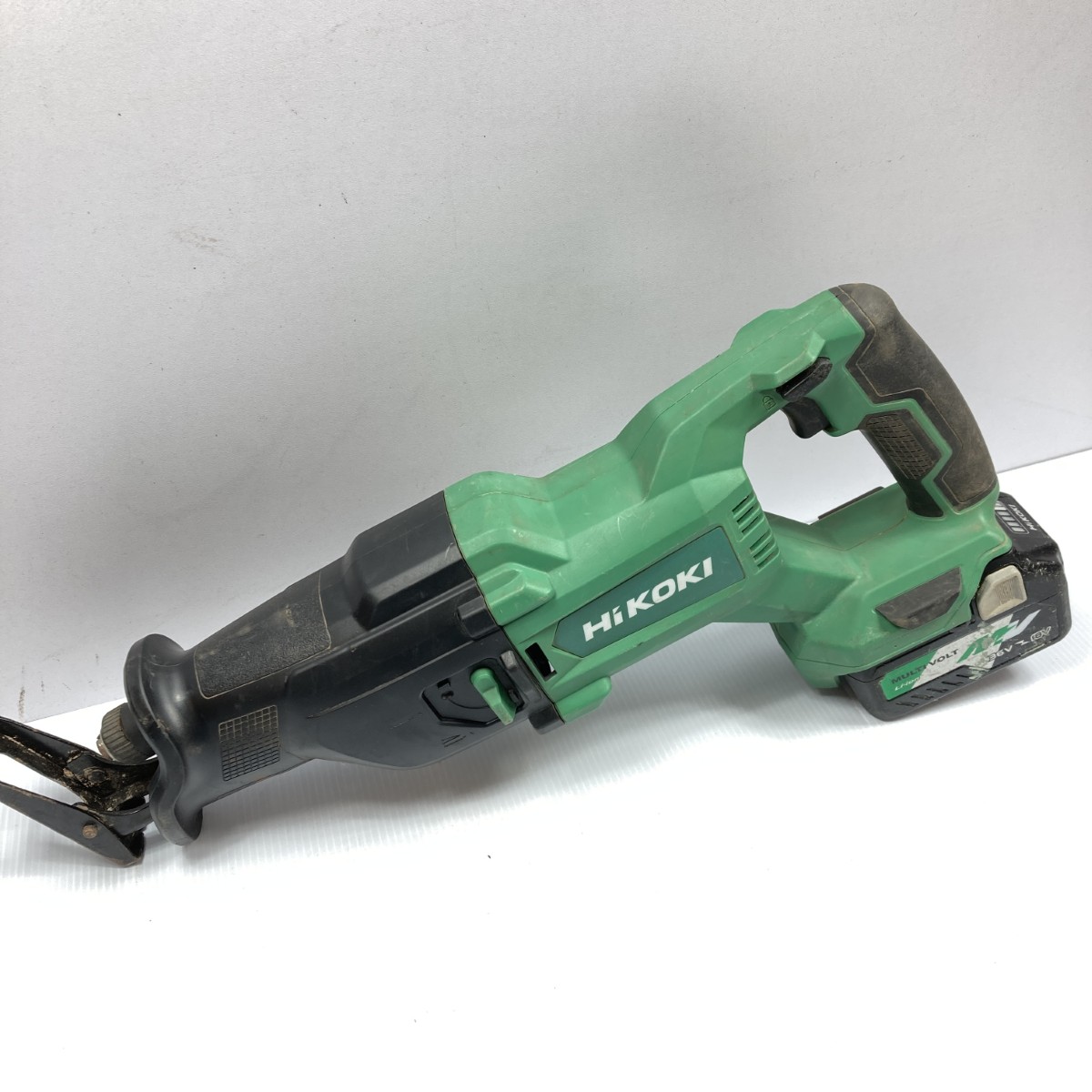 【中古】HiKOKI ハイコーキ 18V コードレスセーバーソー バッテリ1個付 ※申し受ける器なし PSE目じるしあり CR18DB 緑であること C序列付ける