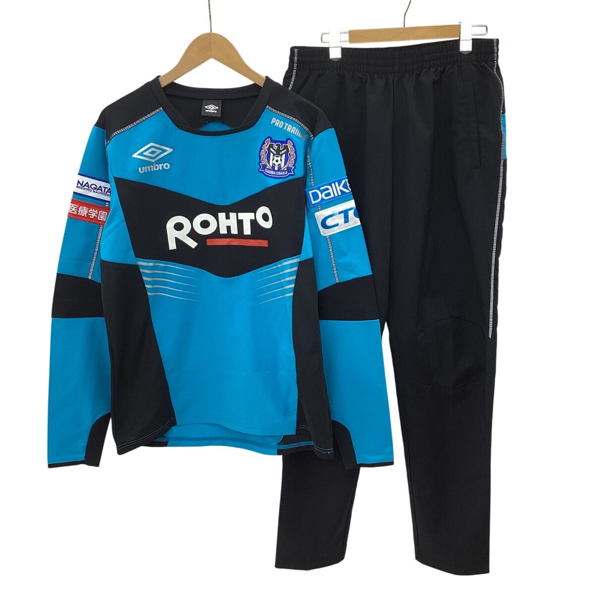 【中古】umbro アンブロ 蹴球 ガンバ大阪ふり出し品 読み合わせる着 上下書き割り SIZE O-XO 天の原青碧×黒いこと B序列付ける