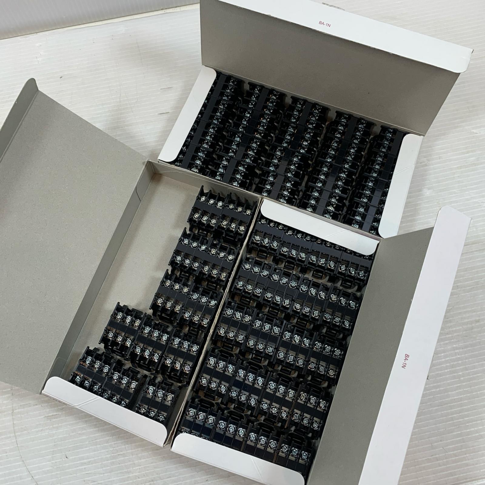 【中古】IDEC 手道具かかわり合い備品 線路式端子台 52個入り口・入口 BA111TPN20 S価値づける