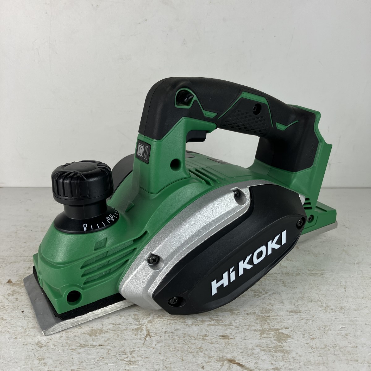 【中古】HiKOKI ハイコーキ 18v 82粍 コードレスかんな ※乾電池、申し受ける器皆無 P18DSL 緑であること C位置づける