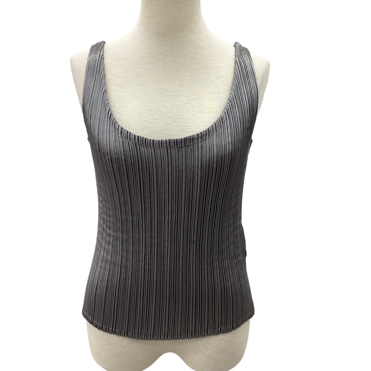 【中古】ISSEY MIYAKE イッセイミヤケ プリーツ ノースリーブカットソー SIZE　2 IM42FJ296 グレー Bランク｜リサイクルビッグバン店