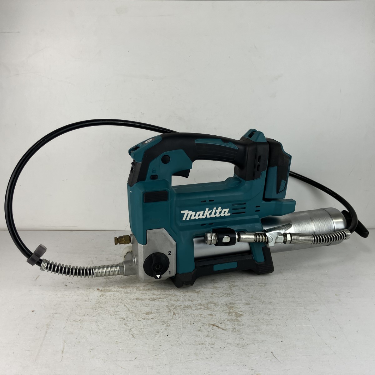【中古】MAKITA マキタ 18v 申し受ける式差し油火器 ※乾電池、申し受ける器皆無 GP180D 青碧 C位置づける