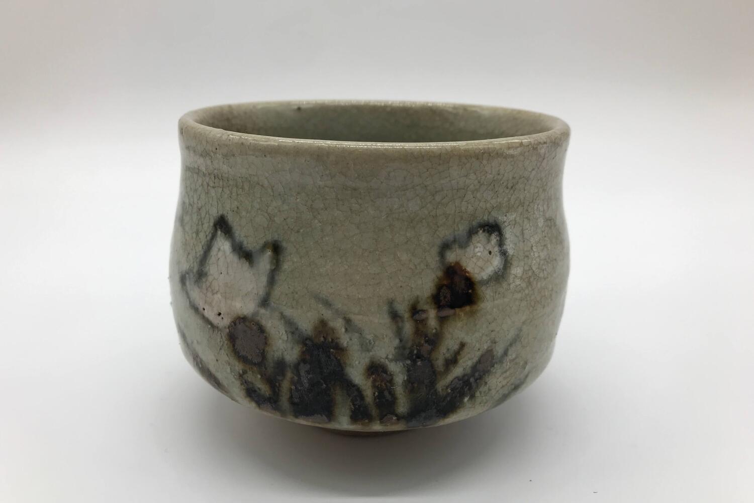 【作家物/初代春鼎（しょだいしゅんてい）作】【瀬戸焼/せとやき/せともの】【抹茶/茶碗】【新品/多少難あり/小傷等あり】【故人の為木箱の箱書き無し】 灰釉水仙抹茶碗