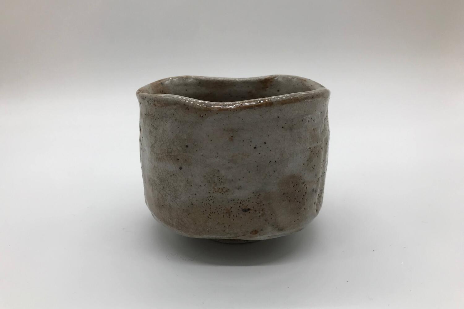 【作家物/初代春鼎（しょだいしゅんてい）作】【瀬戸焼/せとやき/せともの】【抹茶/茶碗】【新品/多少難あり/小傷等あり】【故人の為木箱の箱書き無し】 御本手筒型抹茶碗