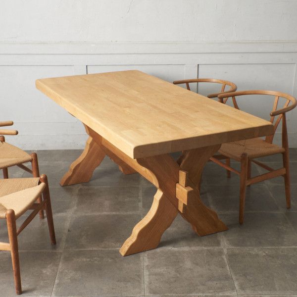 昭和レトロ　無垢材　一枚板 　高級座卓 ローテーブル 古家具、当時物 昭和レトロ 木製 天然木 欅材 一枚板 脚付き 座卓 センター