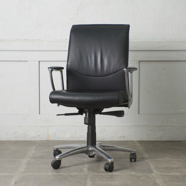 オカムラ　CE56SX　本革　デスクチェア　椅子　イス　事務椅子　役員　社長　C 1476603.jpg