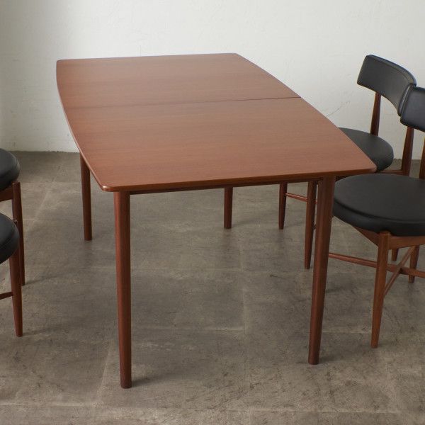 北欧　ビンテージ　デザイン　エクステンションテーブル　チーク製 デンマークヴィンテージ エクステンション ダイニングテーブル