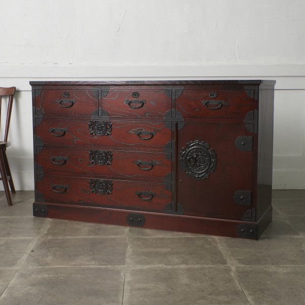 伝統工芸　軽井沢彫　　小引き出し　昭和アンティーク 楽天市場】伝統工芸 軽井沢彫り 桜彫刻 5段 チェスト 細密 木彫刻 無垢