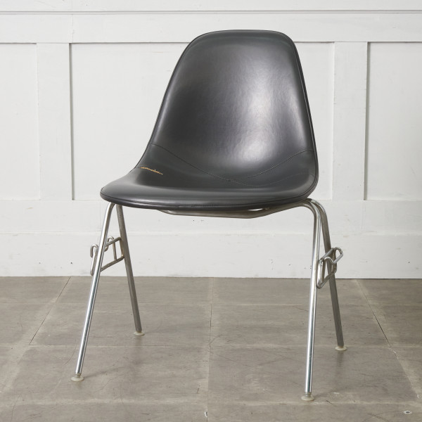 Herman Miller イームズ サイドシェルチェア ヴィンテージ スタッキングベース FRP Eames 椅子 ハーマンミラー ビンテージ 名作 97524