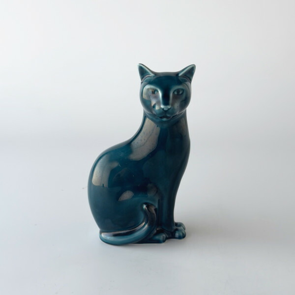英国 Poole Pottery 猫 オブジェ 陶器 フィギュア 置物 セラミック ディスプレイ 青 ねこ イギリス プールポタリー ヴィンテージ 93352