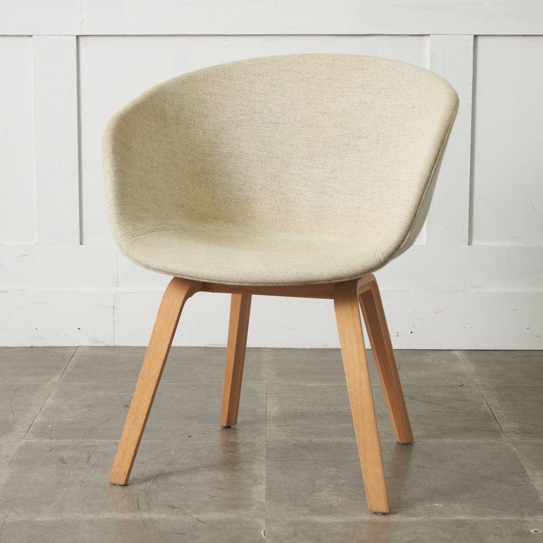 HAY ヘイ ABOUT A CHAIR アームチェア ダイニングチェア オーク アバウト ア チェア 肘掛け 椅子 無垢材 ファブリック張り 木製 95337|rocca rocca