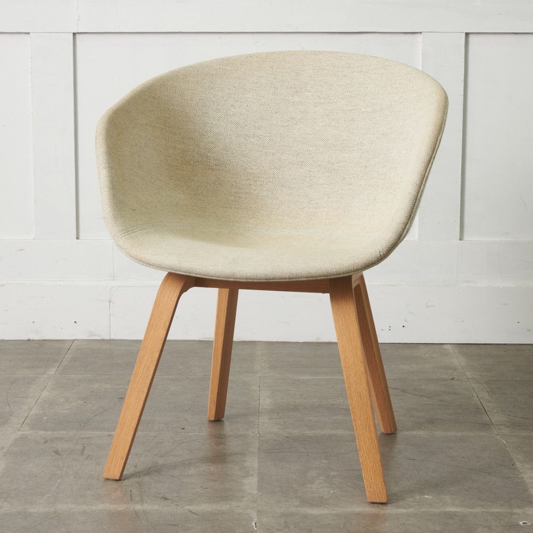 HAY ヘイ ABOUT A CHAIR アームチェア ダイニングチェア オーク アバウト ア チェア 肘掛け 椅子 無垢材 ファブリック張り 木製 95338|rocca rocca
