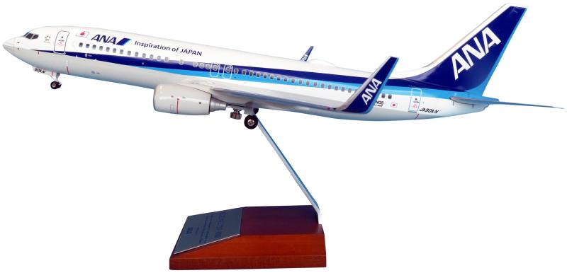 全日空商事 (ALL NIPPON AIRWAYS TRADING) 1/100 737-800 JA90AN (ギアつき WiFiレドームつき 木製台座プレート付) 組立式モデル NH11019｜ロックオンショップ