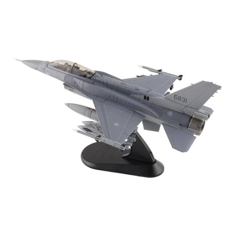 ホビーマスター (Hobby Master) HOBBY MASTER 1/72 F-16D Block 70 6831 ROCAF 2025 w/IRST pod・ GBU-39・ AGM-154・ AGM-88 完成品 HA38067｜ロックオンショップ