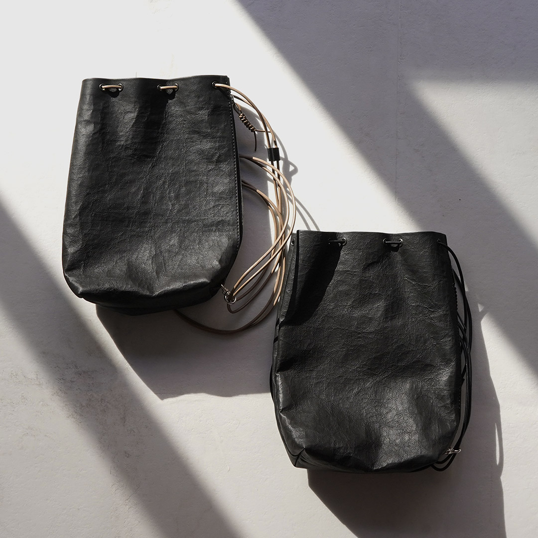 SENTI（センティ） ダイニーマレザー ドローストリング バッグ L / メンズ 鞄 巾着 手提げ ショルダーバッグ 本革 コラボ Dyneema  Leather DRAWSTRING BAG_L×Keel