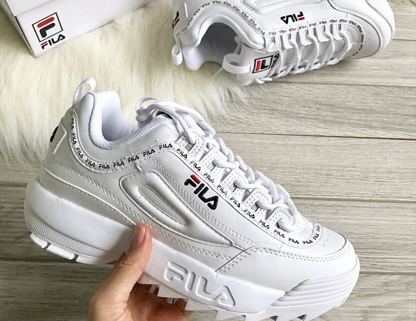 楽天市場 Fila フィラ スニーカー レディース メンズ ユニセックス 厚底 白 ホワイト おしゃれ ダッドシューズ ダッドスニーカー Disruptor 2 Tapey Tape ディスラプター テープライン 厚底スニーカー ダンス Fs1htb1092x F0494 1091 Rodeo Bros 2nd ロデオブロス