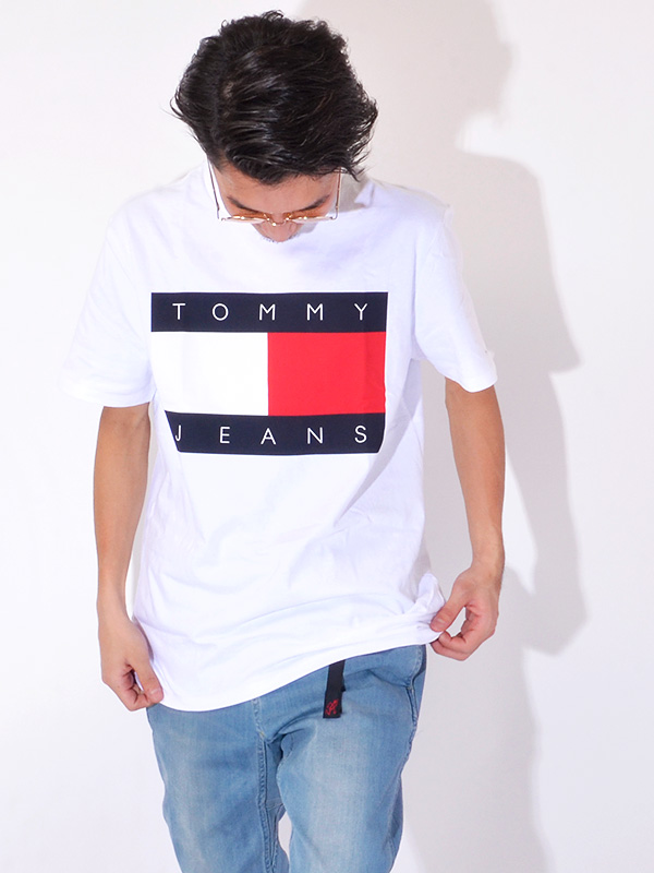 楽天市場 Tommy Hilfiger Jeans トミー ヒルフィガー ジーンズ Tシャツ メンズ レディース ユニセックス 半袖 おしゃれ かわいい 綿 100 大きいサイズ カジュアル スポーツ ダンス Tj Flag Tee フラッグ ペア リンクコーデ 78f0175 Rodeo Bros 2nd ロデオブロス