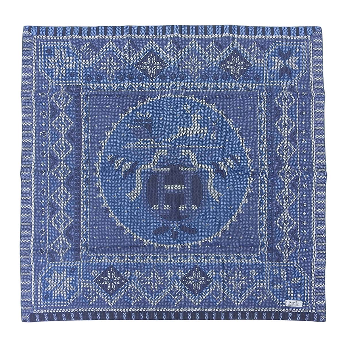 HERMES スカーフ カレ90 PLAISIRS DU FROID HERMES エルメス カレ90 LES PLAISIRS DU FROID 氷上の喜び
