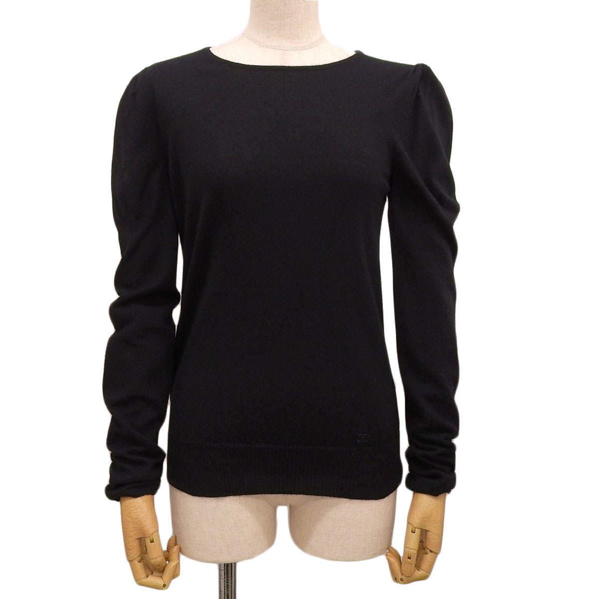【入手困難】【極美品】 CHANEL シャネル　パールロゴ　ニット　カシミヤ 入手困難】【極美品】 CHANEL シャネル パールロゴ ニット