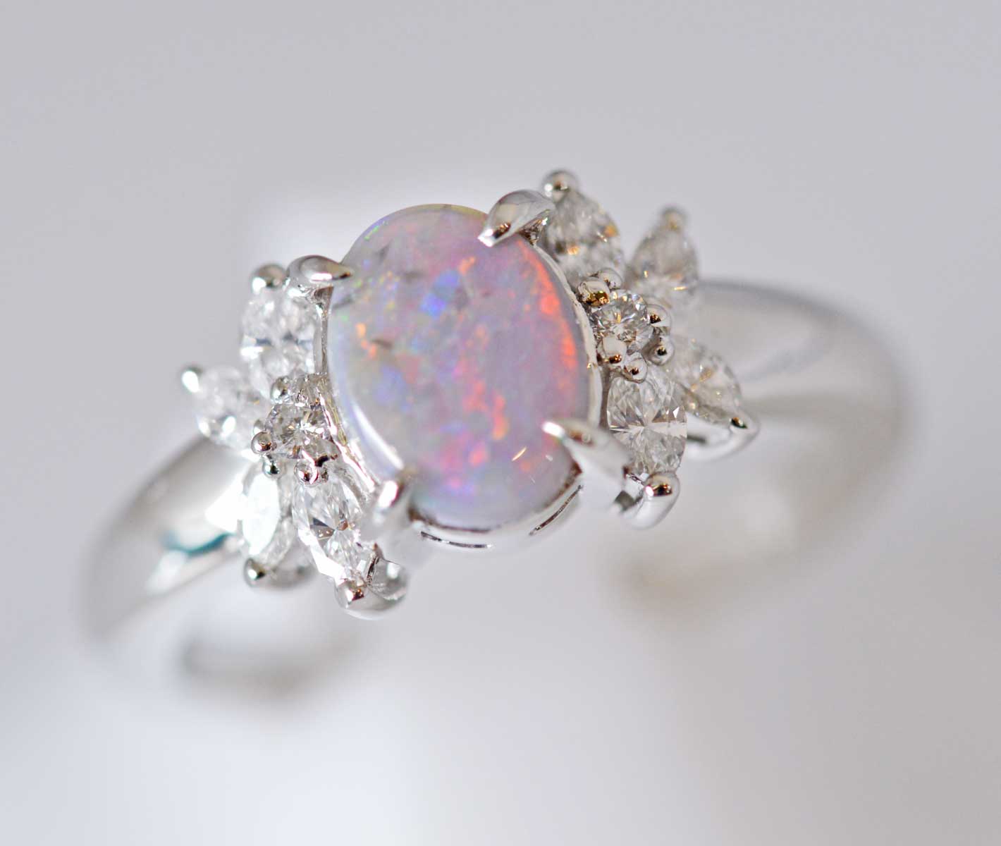 (6255) 【ジュエリー（ノンブランド）】　PT900　プラチナ　ブラックオパール　0.61ct　ダイヤ 0.37ct 　リング　レディース　13.5号　［ノンブランドジュエリー］　【中古】