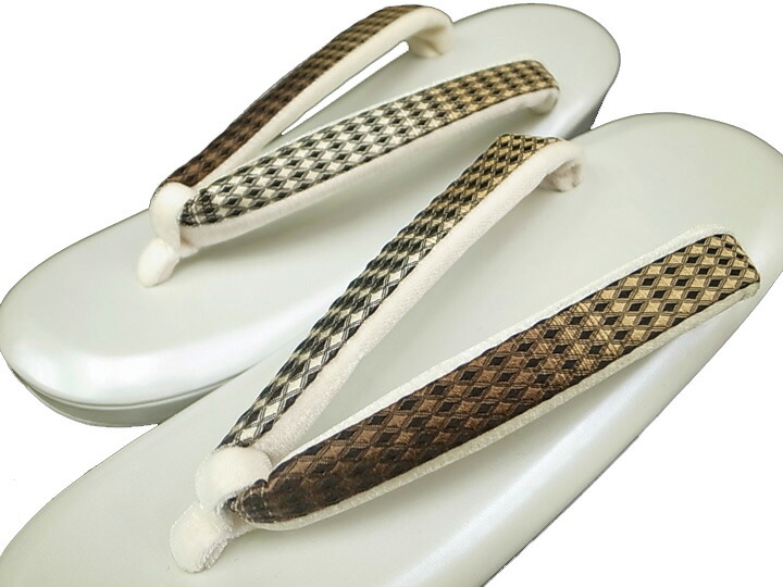 【百貨店SALE】草履 御膳上等 紗織 菱飾りつけ 心地好い 美品 象牙色 パールがかったともし火薄墨色系 Ｌ大いさ ２４ｃｍ W19493 k887r