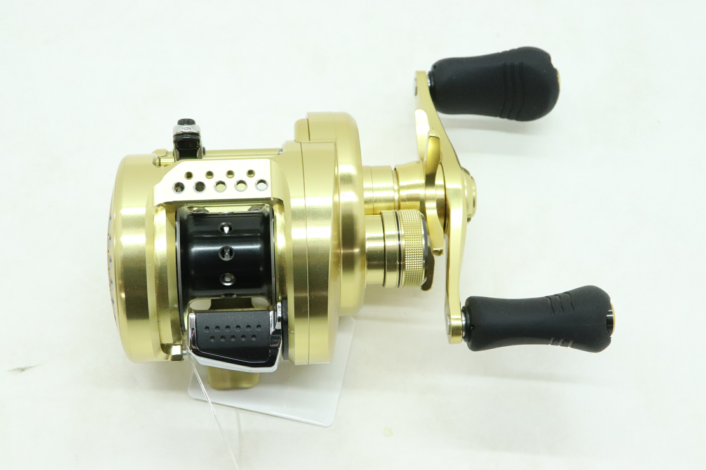 カルカッタ コンクエスト Hg シマノ Shimano 中古 リール 金沢ヘッドクオーター 併売品物 kz 貨物輸送無料 中古 リール 金沢本店 併売品 kz Barrakuda At