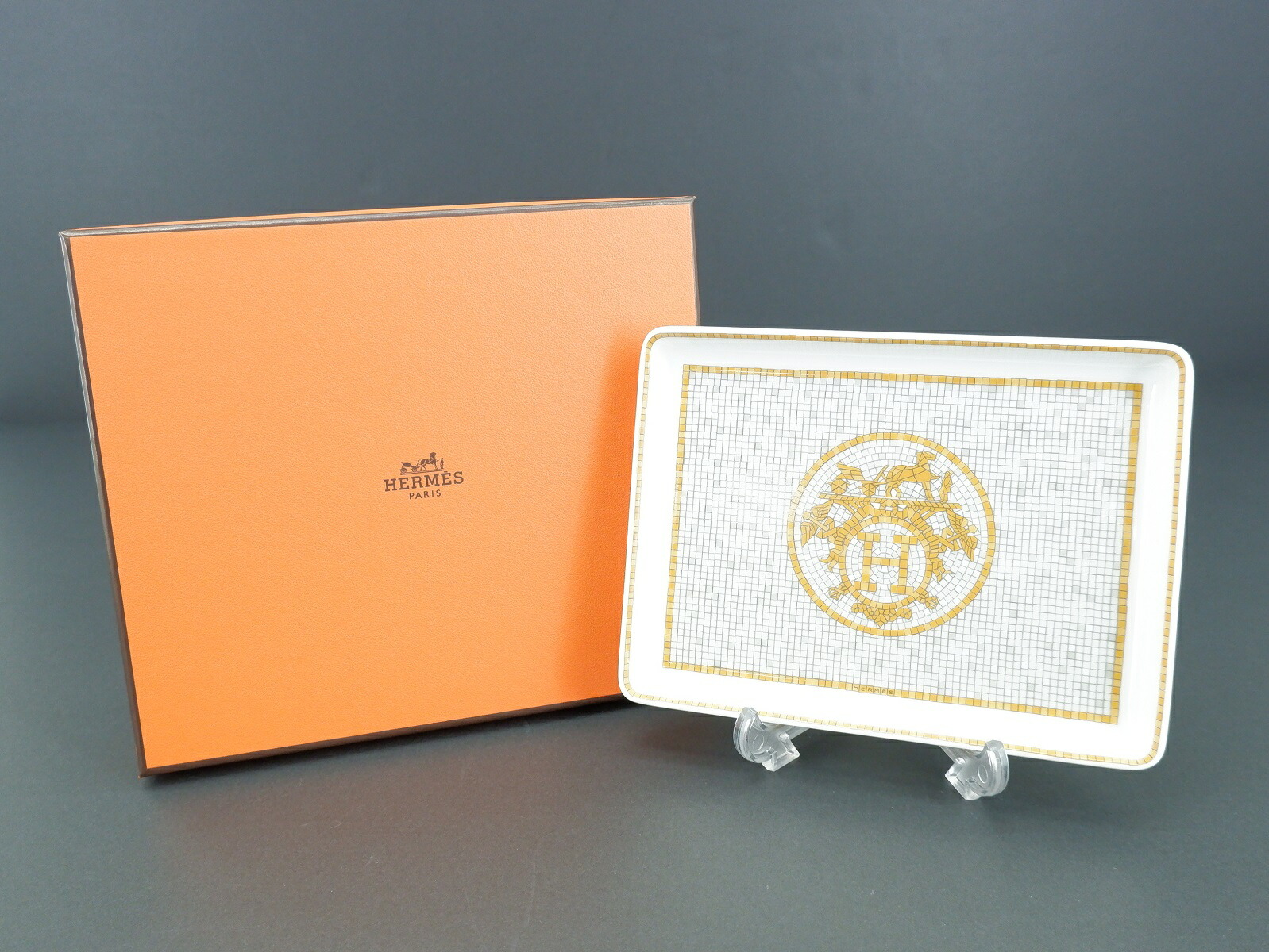 美品　希少品　エルメス　テーブルウェア　スモールプレート　ミニトレイ 美品 希少品 エルメス テーブルウェア スモールプレート