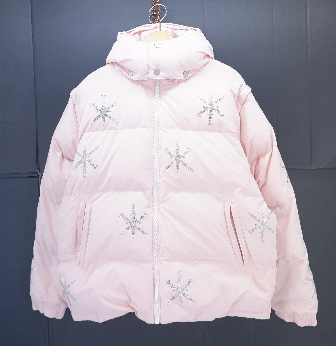 UNKNOWN LONDON DAGGER RHINESTONE PUFFER JACKET size:L アンノウン ロンドン ダガー ラインストーン パファー ジャケット 中綿ジャケット アウター ピンク|浪漫遊 店