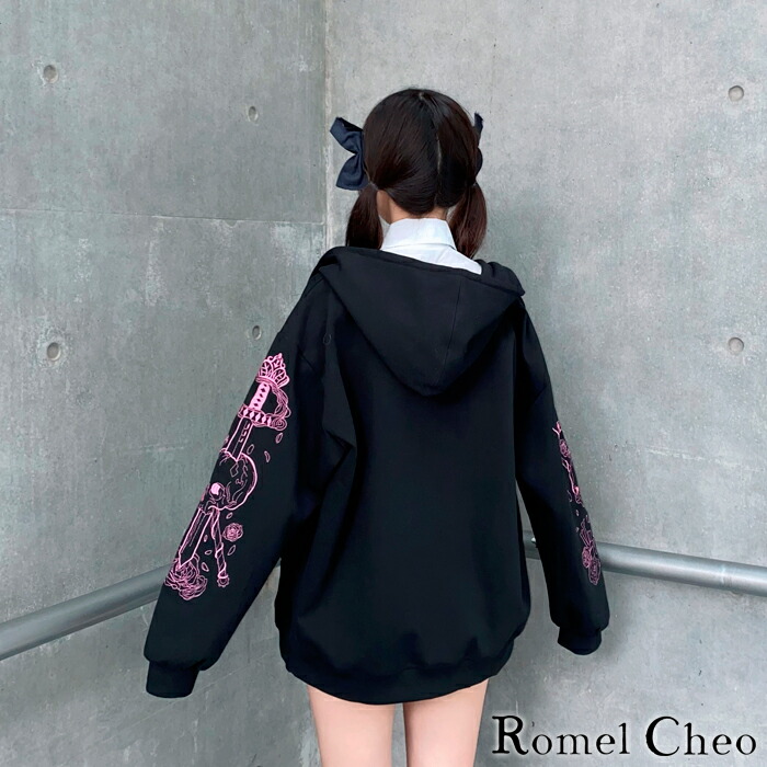 送料無料】 RomelCheo ドクロ 剣 刺繍風 プリント パーカー 髑髏